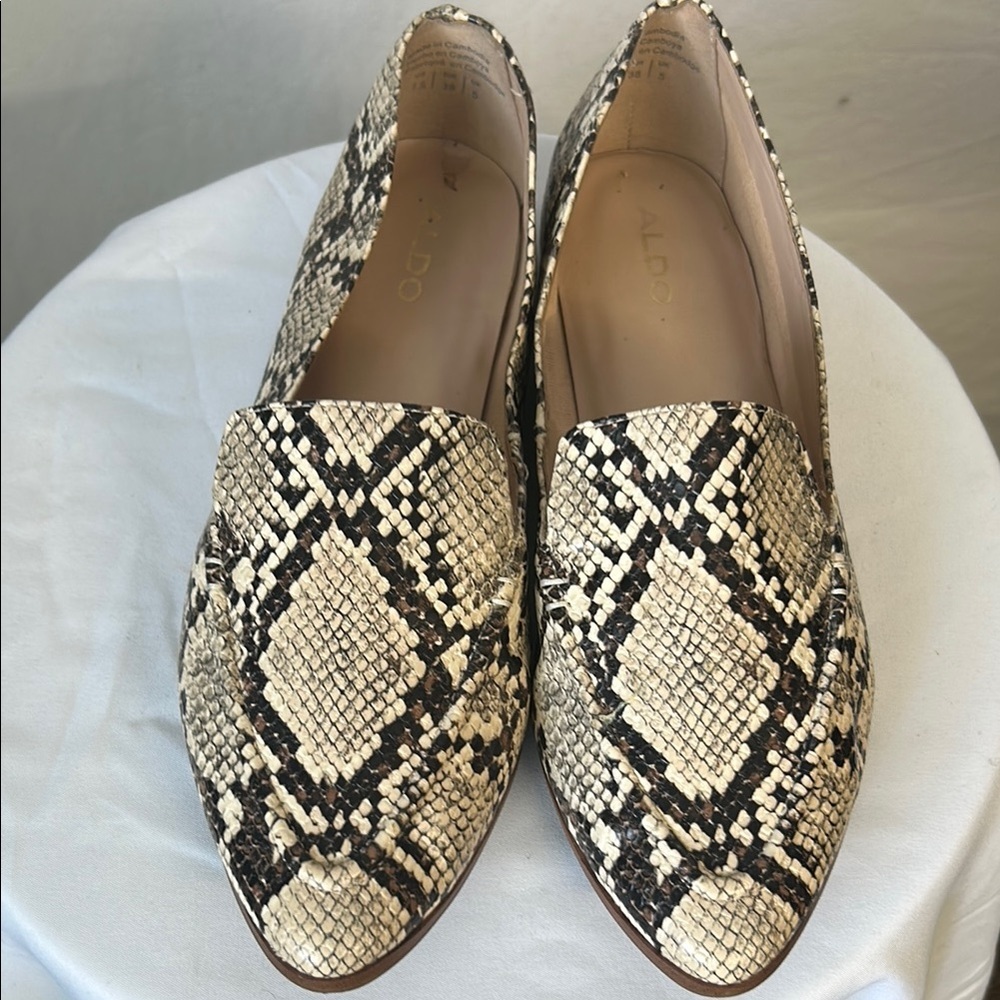 Aldo Cream and Black Loafers with Snake Print - Picture 2 of 8